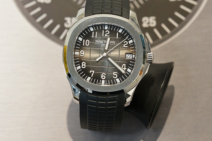 如何更換百達翡麗手表的表盤？（更換表盤的詳細步驟）（圖）